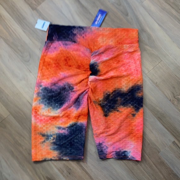 3/$15 Tie dye print honeycomb stretch longer short size 2X jrs - Picture 10 of 15